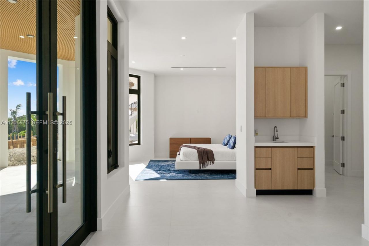 2405 Coco Plum Dr, Marathon, FL 33050 Photo