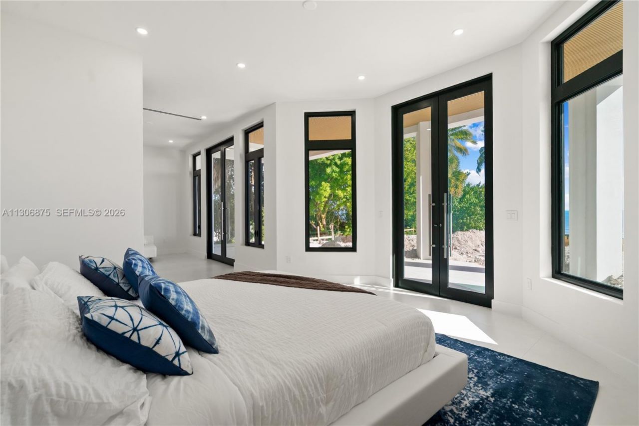 2405 Coco Plum Dr, Marathon, FL 33050 Photo