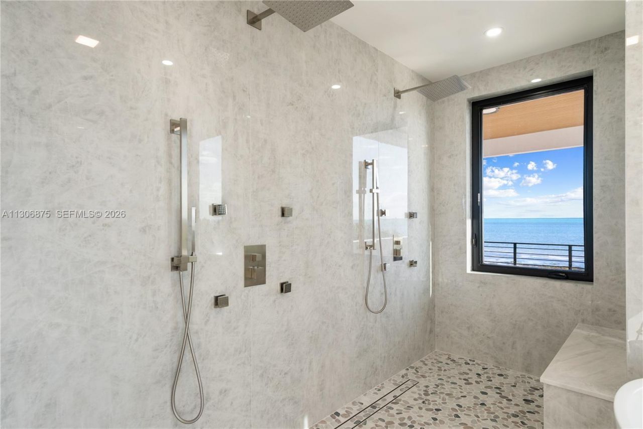 2405 Coco Plum Dr, Marathon, FL 33050 Photo