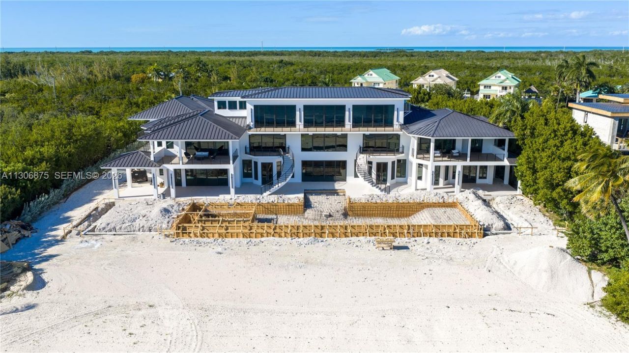 2405 Coco Plum Dr, Marathon, FL 33050 Photo