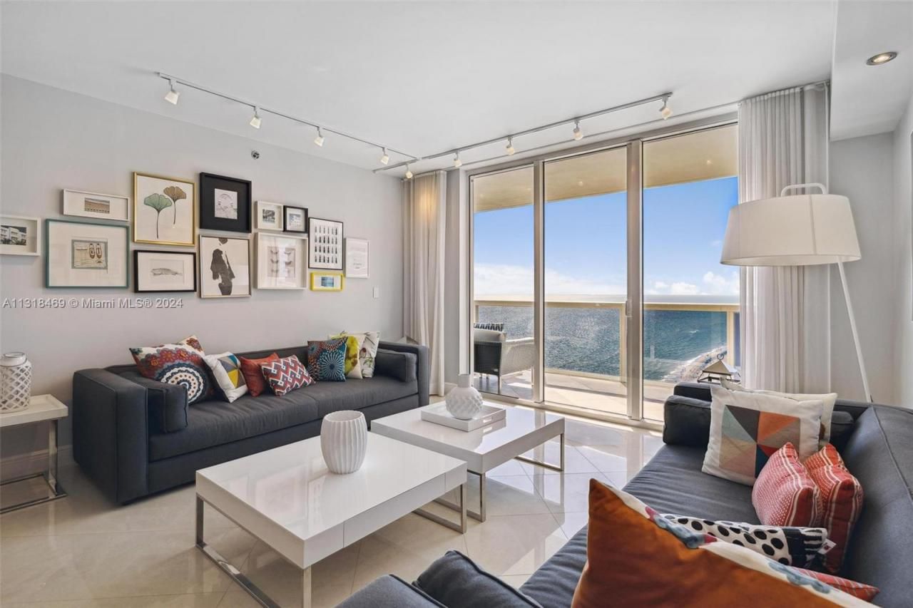 1830 S Ocean Dr, Unit 2703, Hallandale Beach, FL 33009 Photo