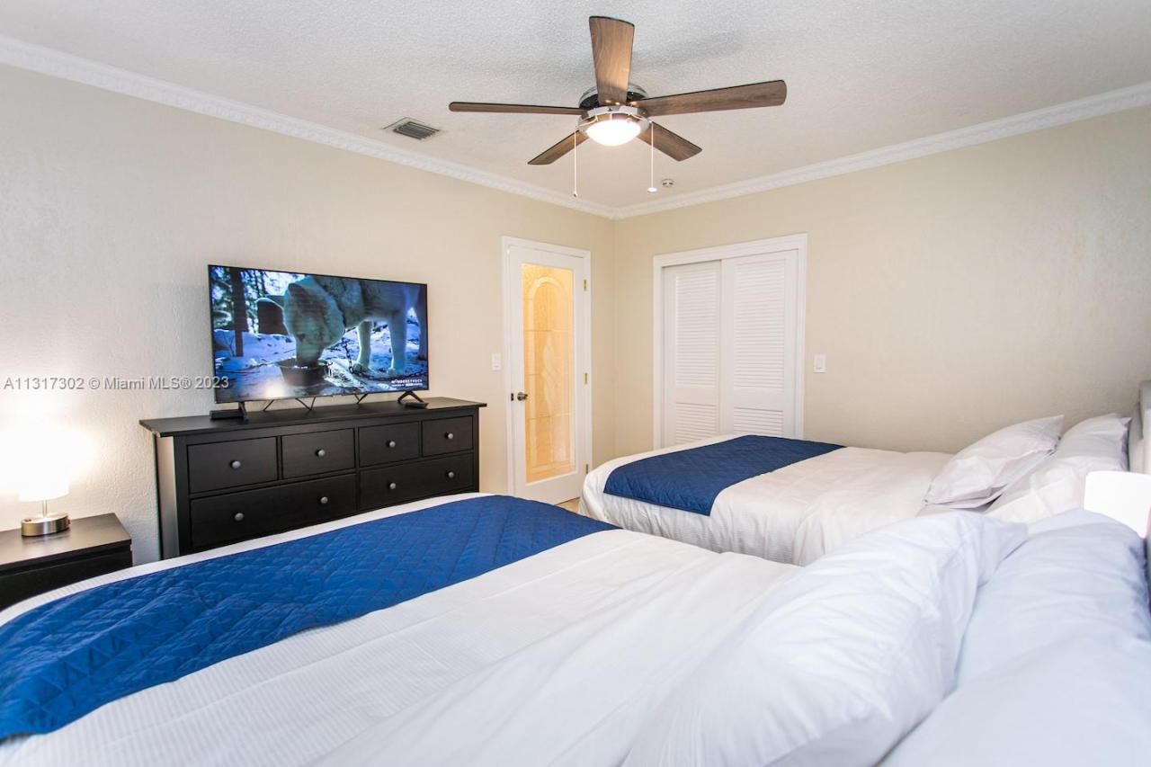 714 Harrison St, Hollywood, FL 33019 Photo