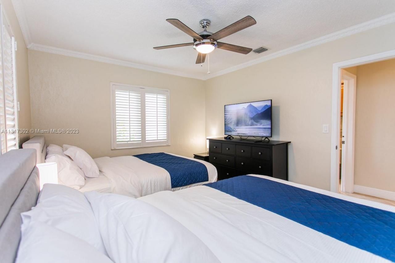 714 Harrison St, Hollywood, FL 33019 Photo