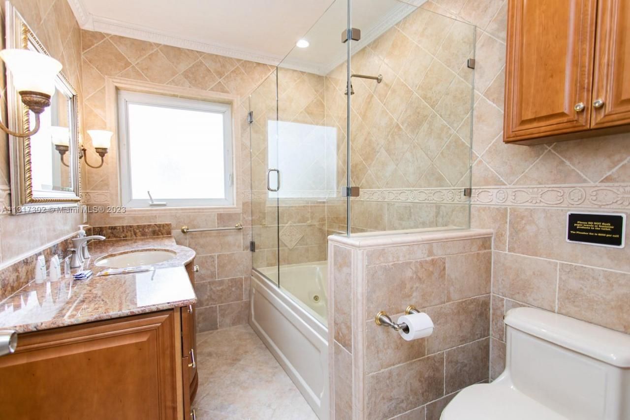 714 Harrison St, Hollywood, FL 33019 Photo