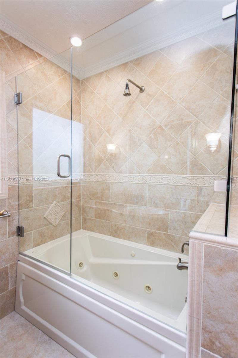 714 Harrison St, Hollywood, FL 33019 Photo