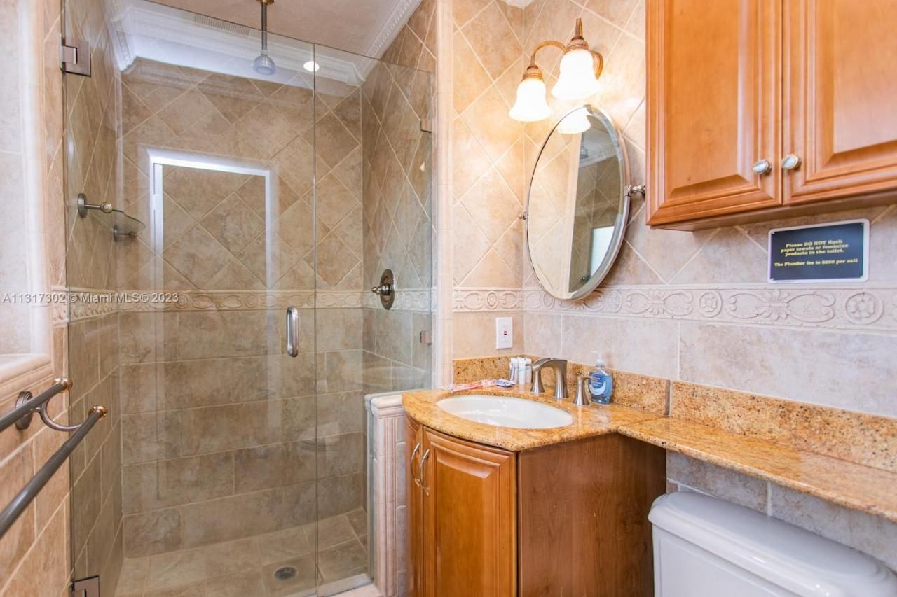 714 Harrison St, Hollywood, FL 33019 Photo