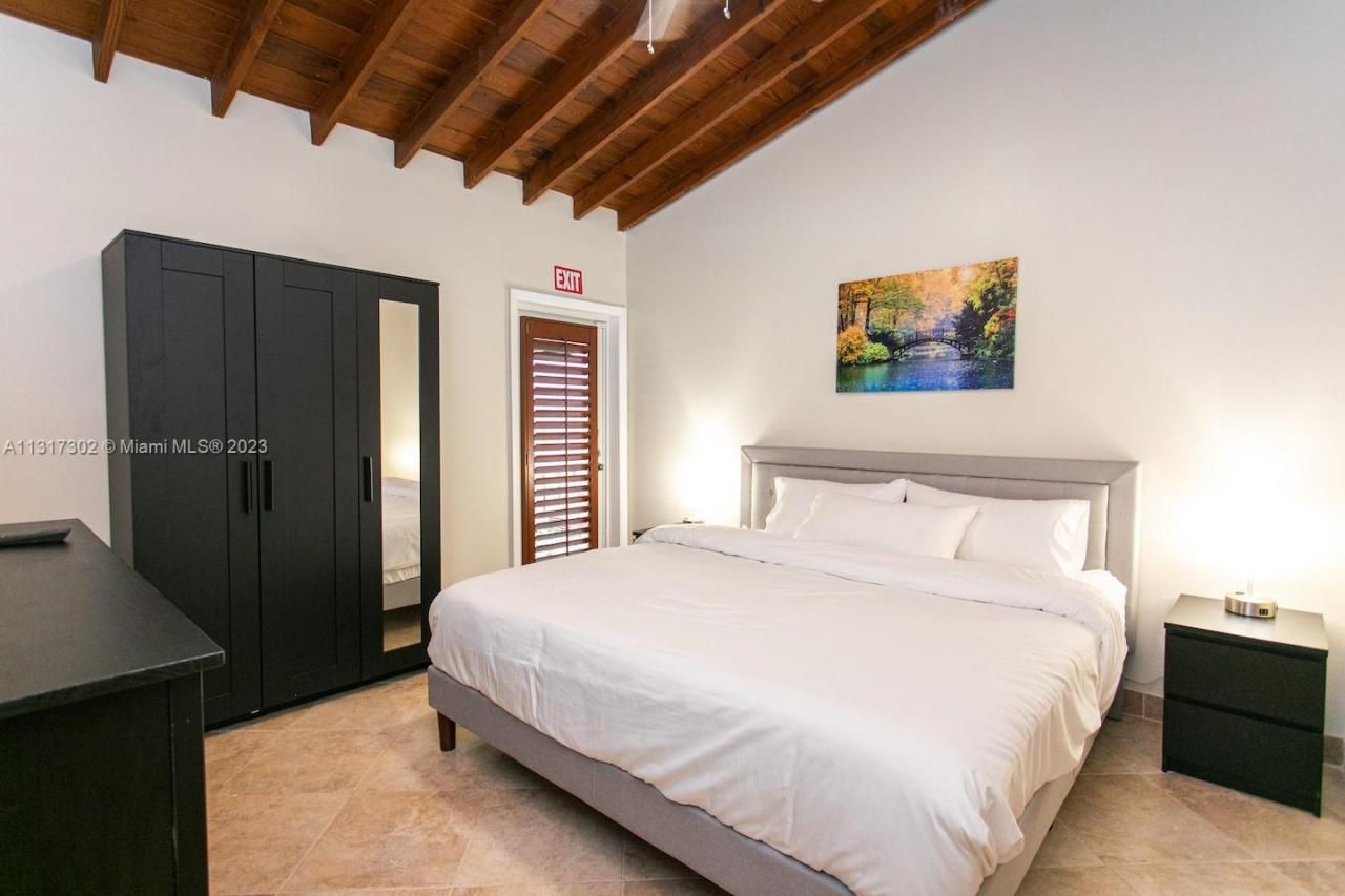 714 Harrison St, Hollywood, FL 33019 Photo