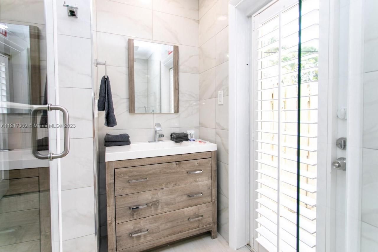 714 Harrison St, Hollywood, FL 33019 Photo