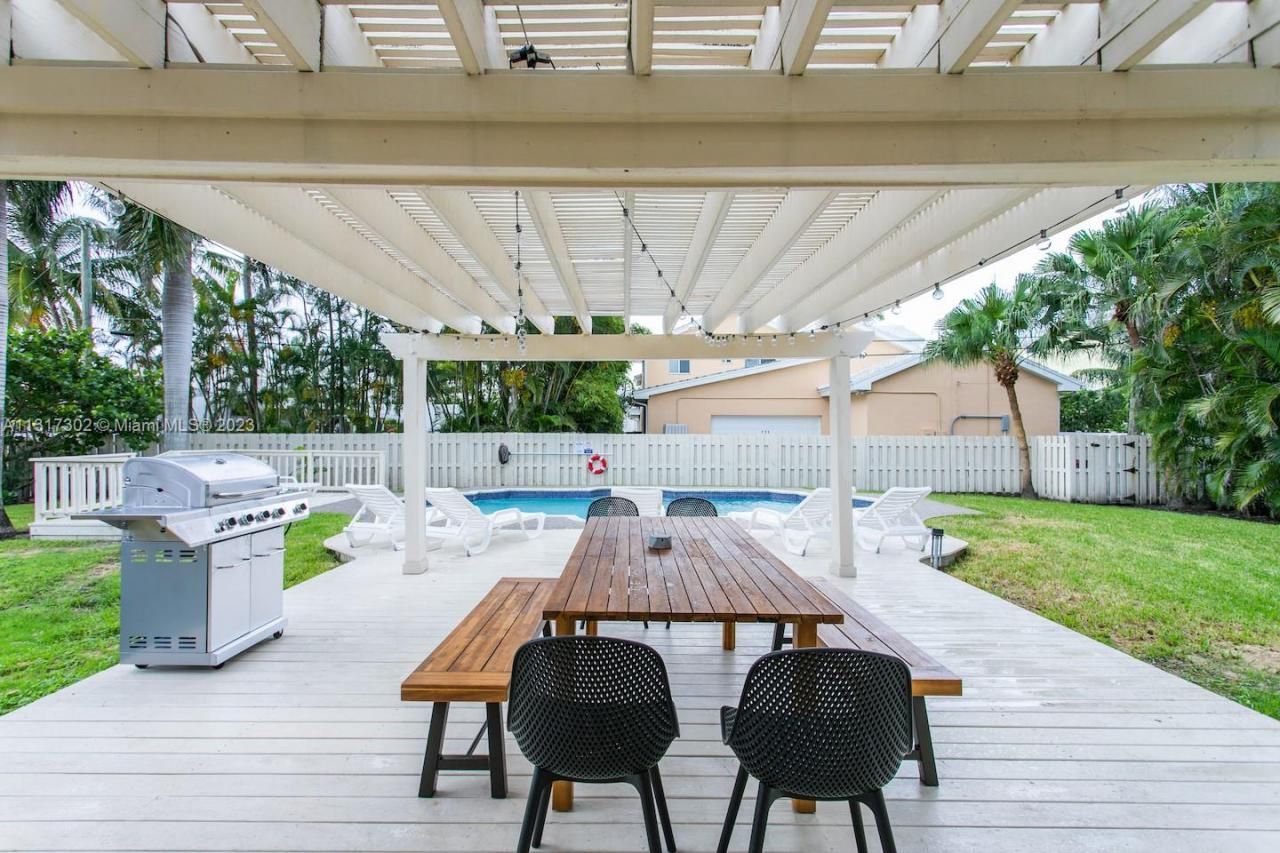 714 Harrison St, Hollywood, FL 33019 Photo