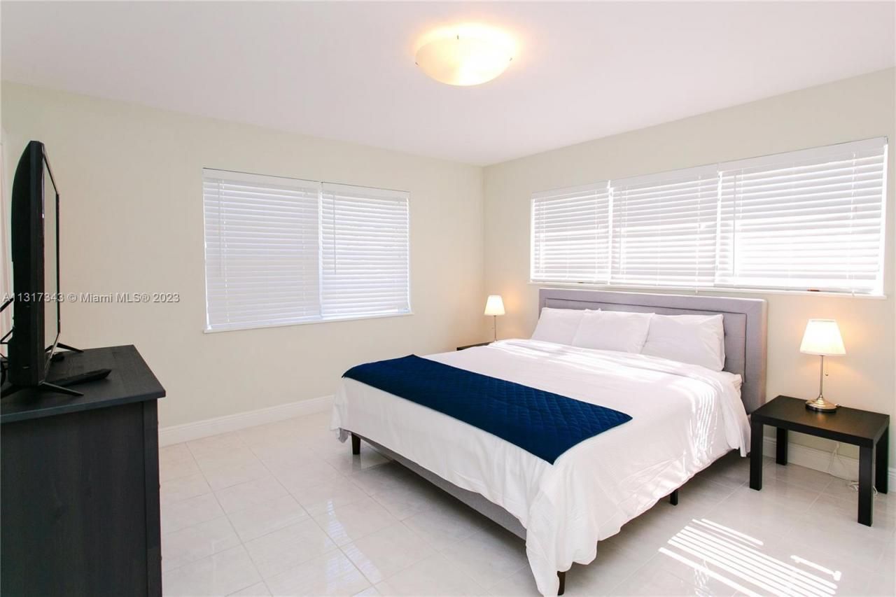 951 Washington St, Hollywood, FL 33019 Photo