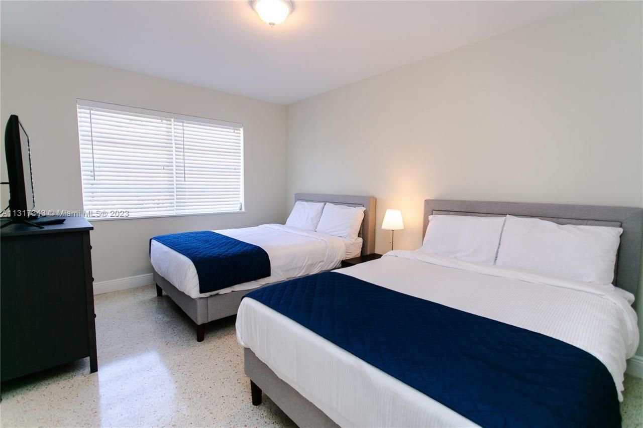 951 Washington St, Hollywood, FL 33019 Photo