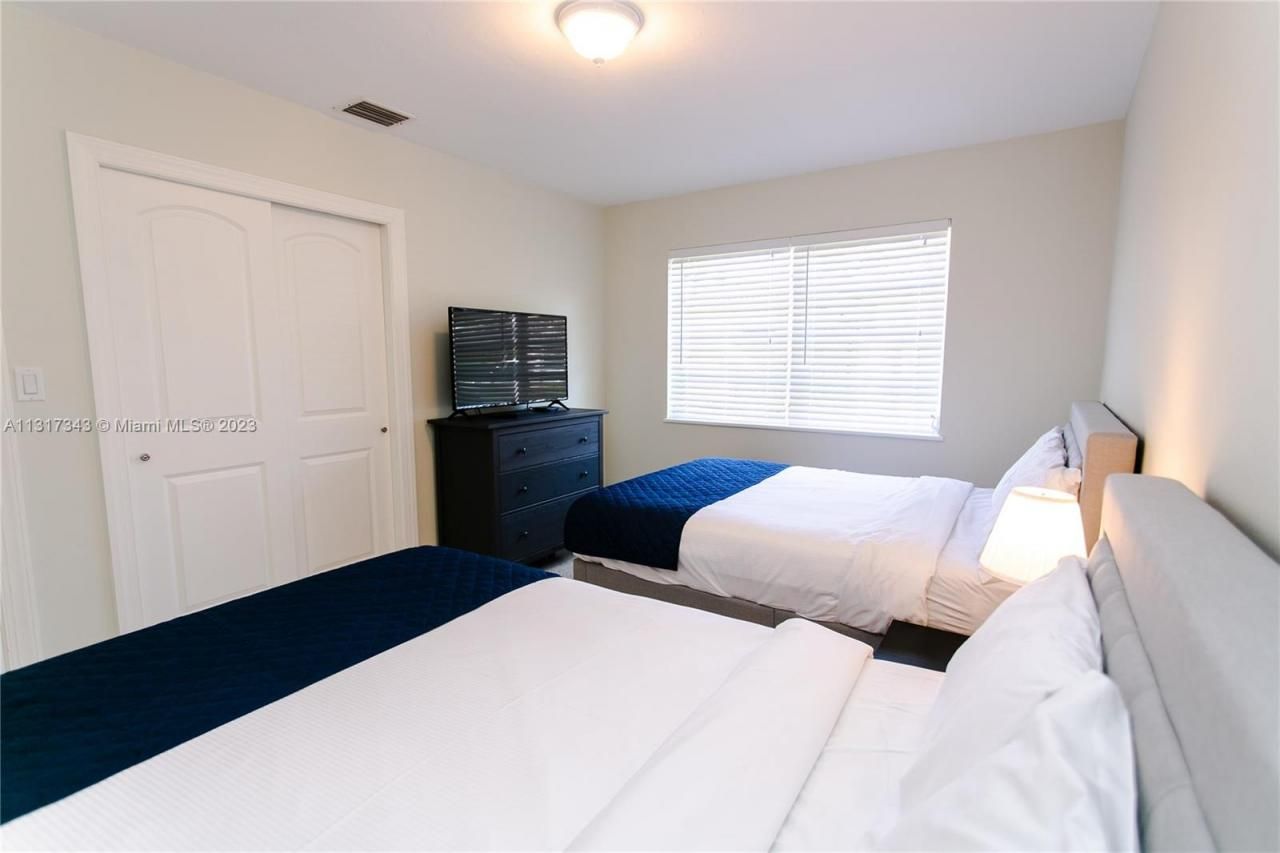 951 Washington St, Hollywood, FL 33019 Photo