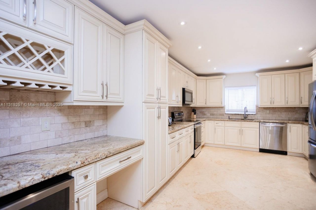 833 Washington St, Hollywood, FL 33019 Photo