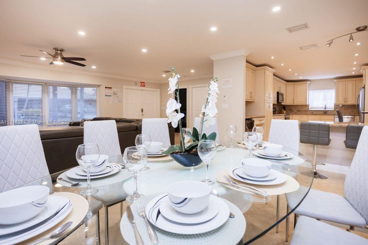 833 Washington St, Hollywood, FL 33019 Photo