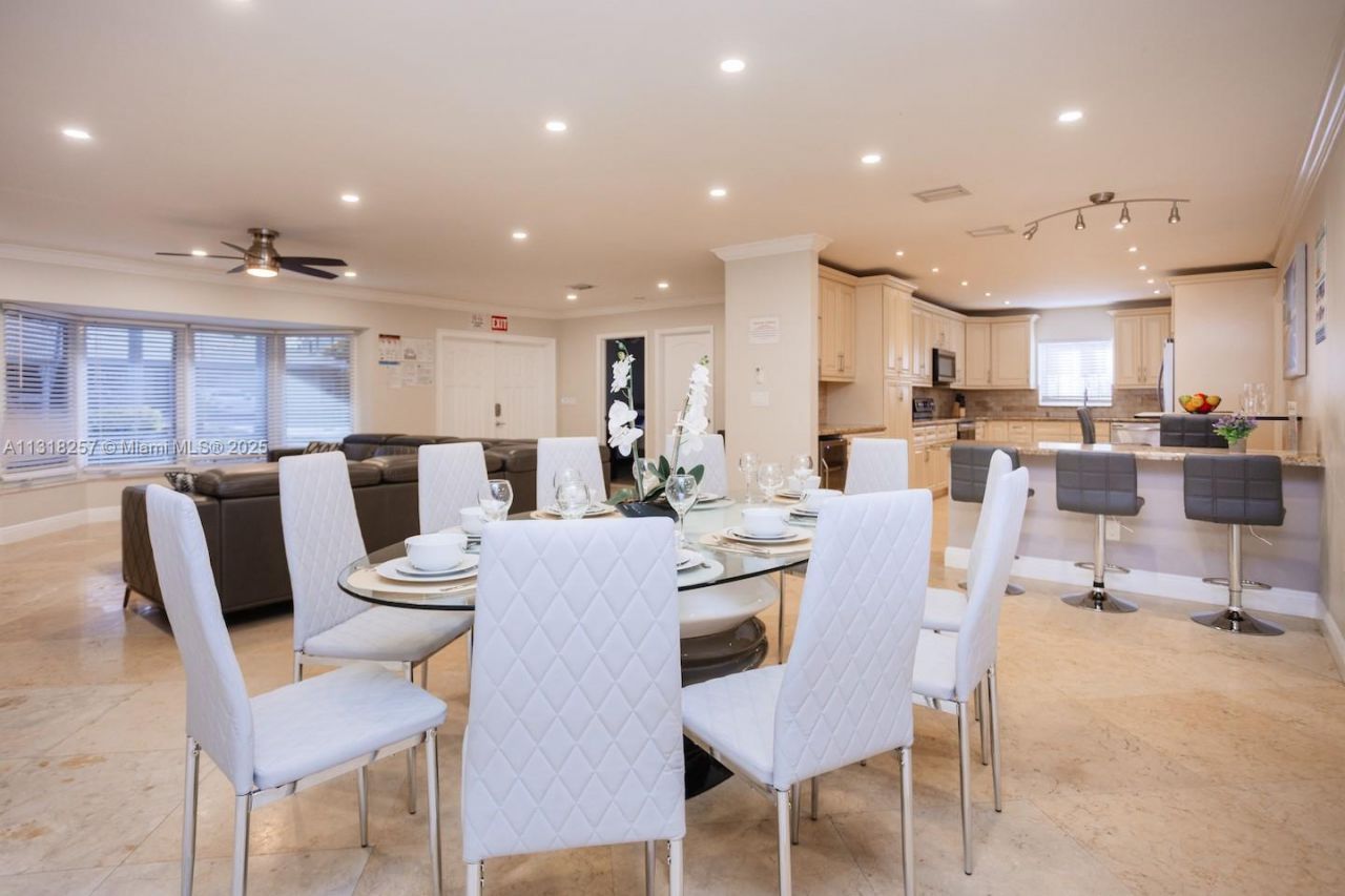 833 Washington St, Hollywood, FL 33019 Photo