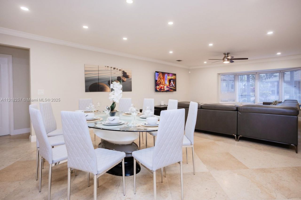 833 Washington St, Hollywood, FL 33019 Photo