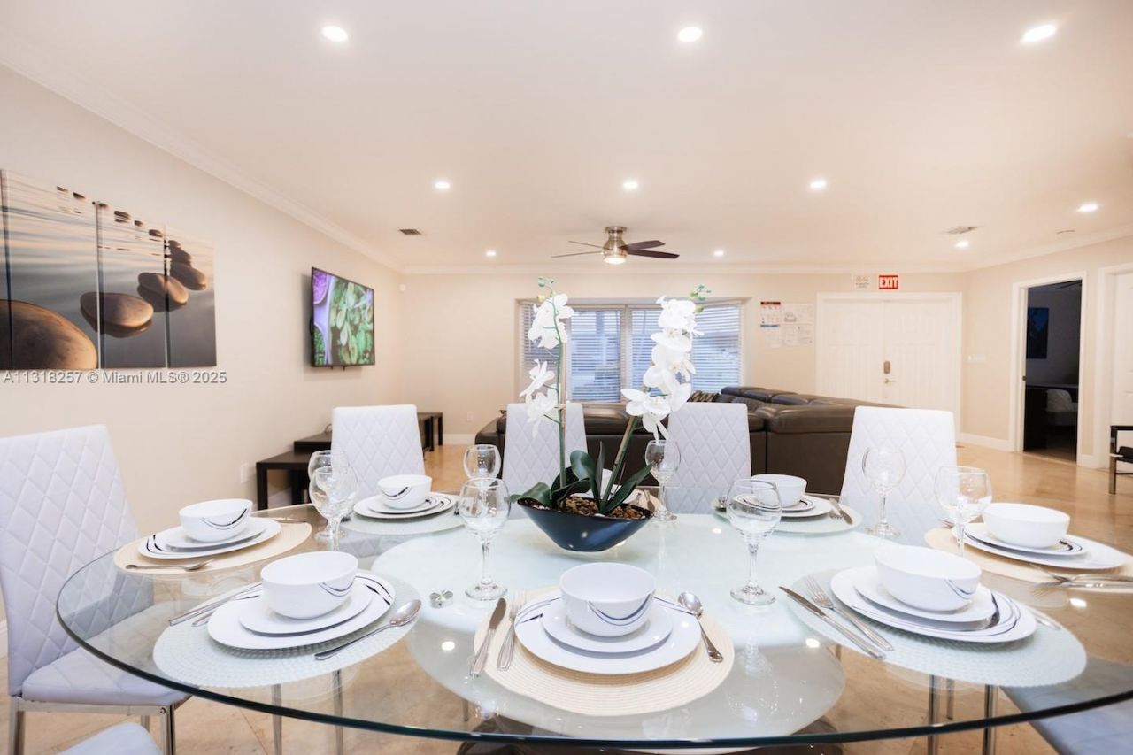 833 Washington St, Hollywood, FL 33019 Photo