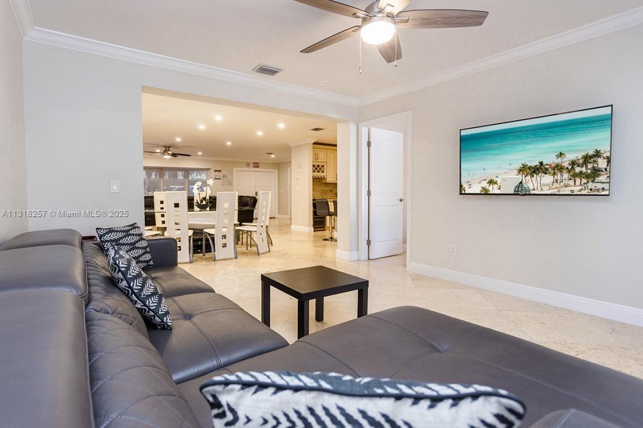 833 Washington St, Hollywood, FL 33019 Photo