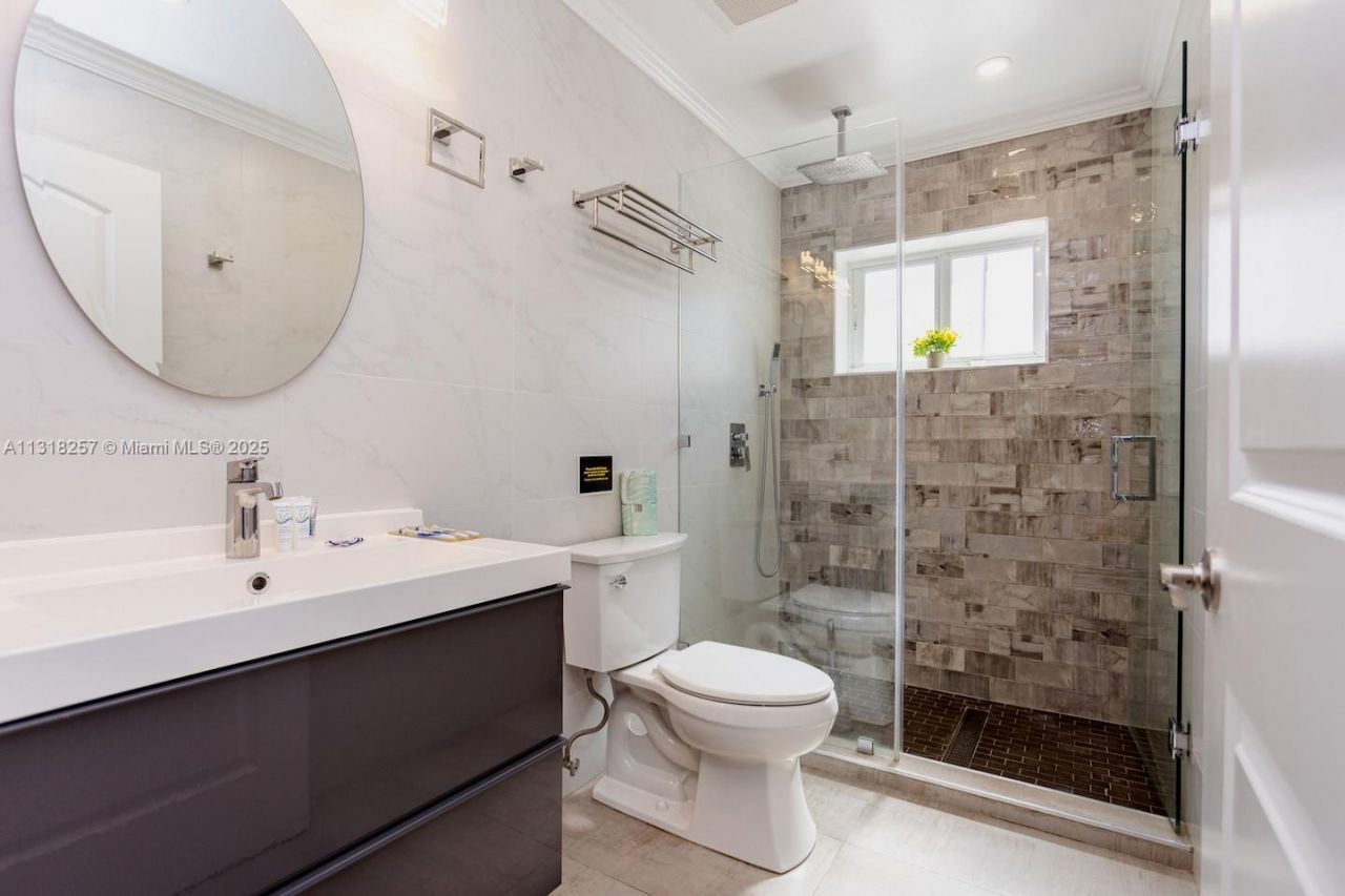 833 Washington St, Hollywood, FL 33019 Photo