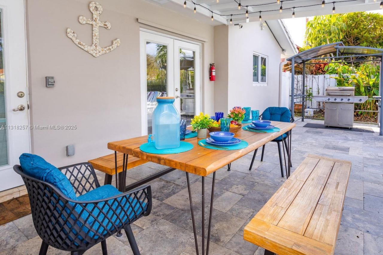 833 Washington St, Hollywood, FL 33019 Photo