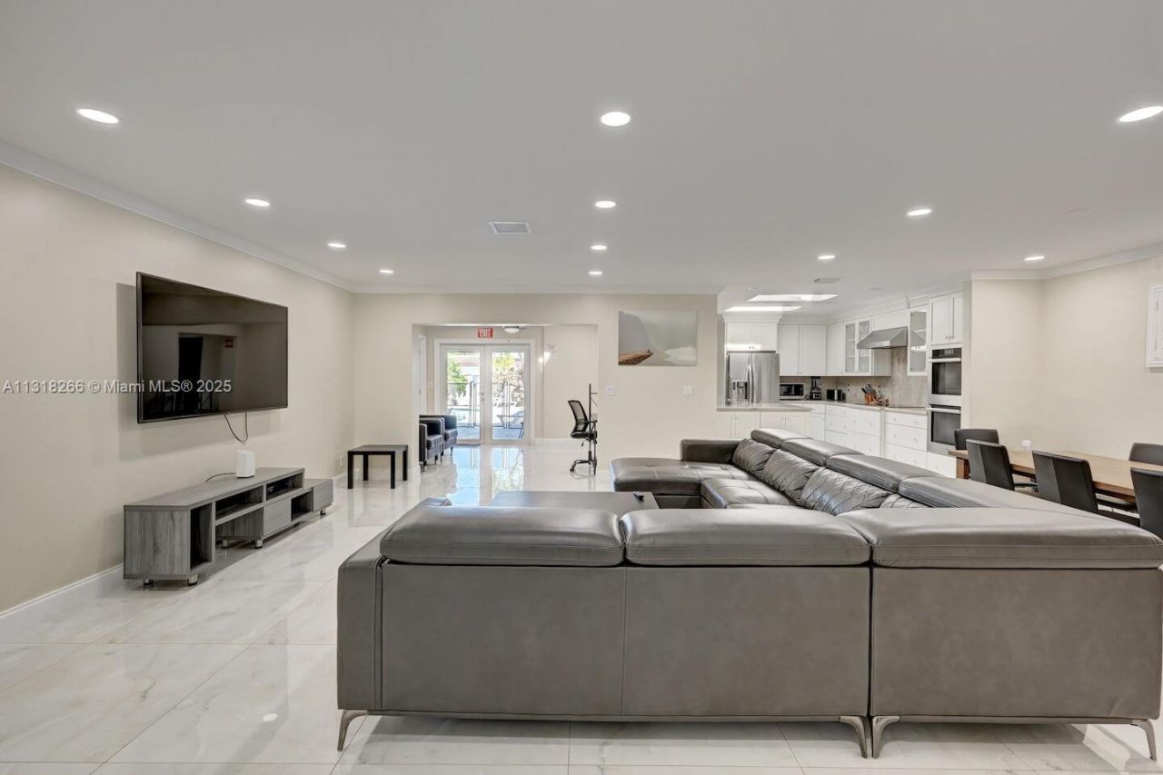 1311 Rodman St, Hollywood, FL 33019 Photo