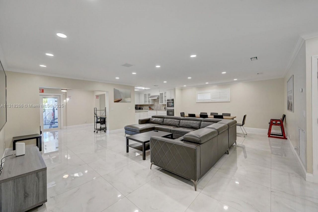 1311 Rodman St, Hollywood, FL 33019 Photo