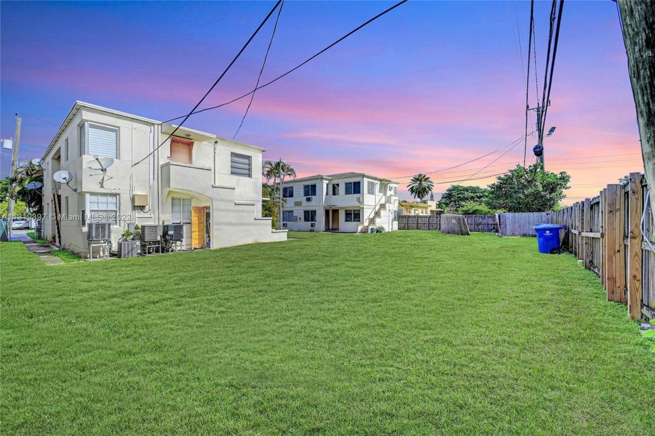 1910 And 1920 Biarritz Dr, Miami Beach, FL 33141 Photo