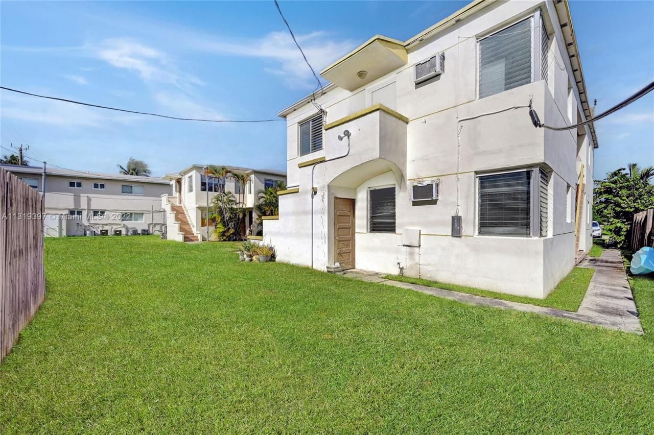 1910 And 1920 Biarritz Dr, Miami Beach, FL 33141 Photo