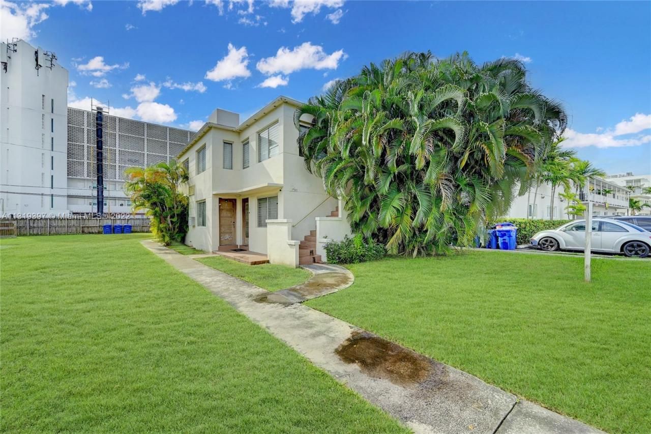 1910 And 1920 Biarritz Dr, Miami Beach, FL 33141 Photo