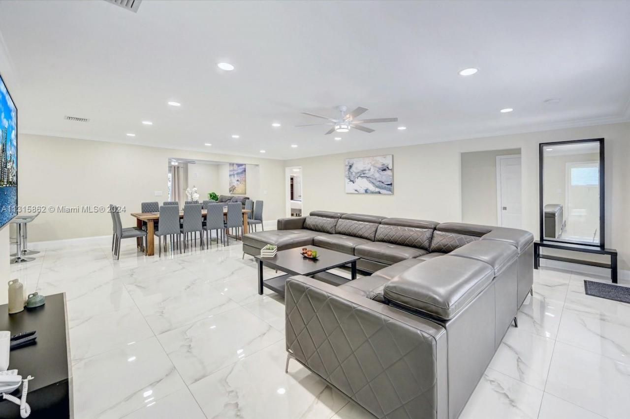 1307 Rodman St, Hollywood, FL 33019 Photo