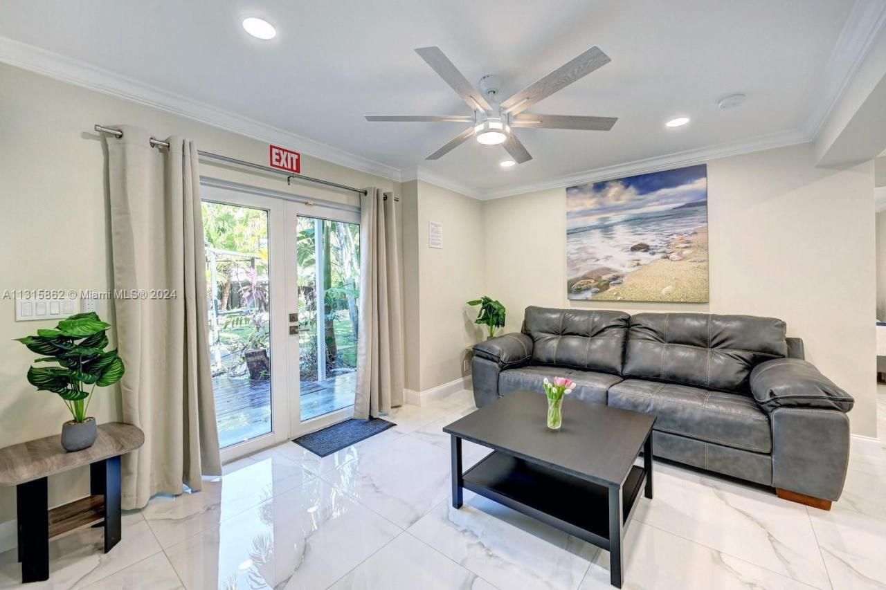 1307 Rodman St, Hollywood, FL 33019 Photo