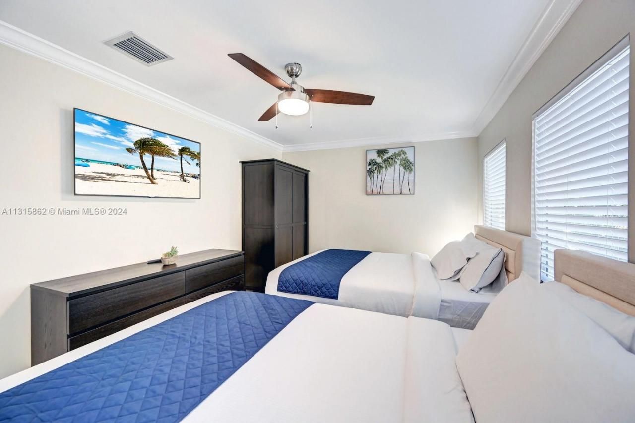 1307 Rodman St, Hollywood, FL 33019 Photo