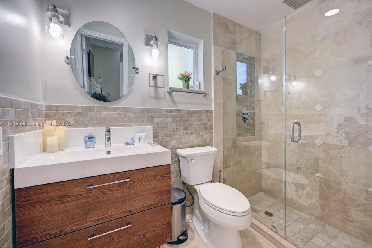 1307 Rodman St, Hollywood, FL 33019 Photo