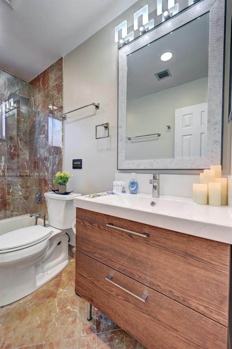 1307 Rodman St, Hollywood, FL 33019 Photo