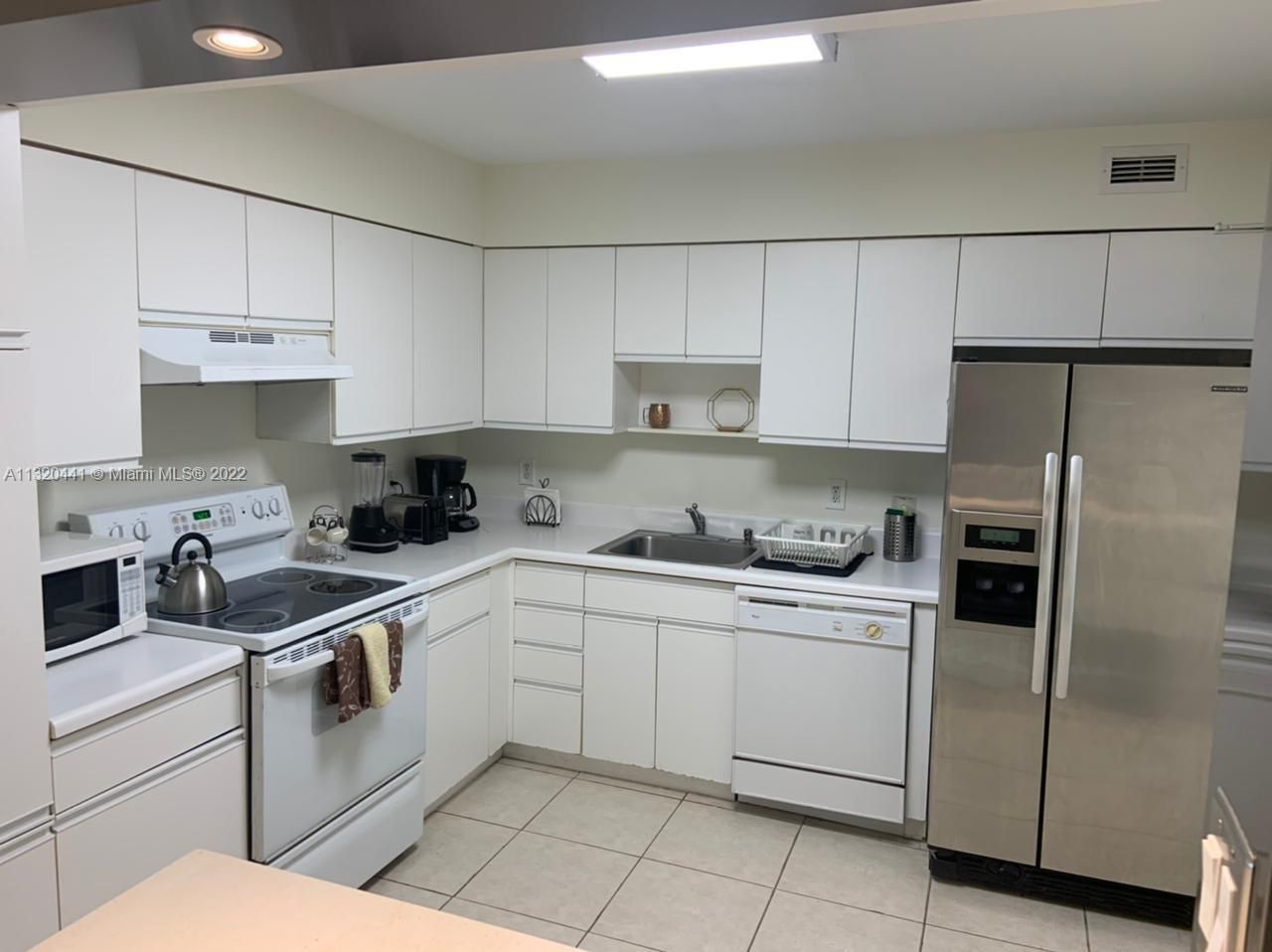 5151 Collins Ave, Unit 727, Miami Beach, FL 33140 Photo