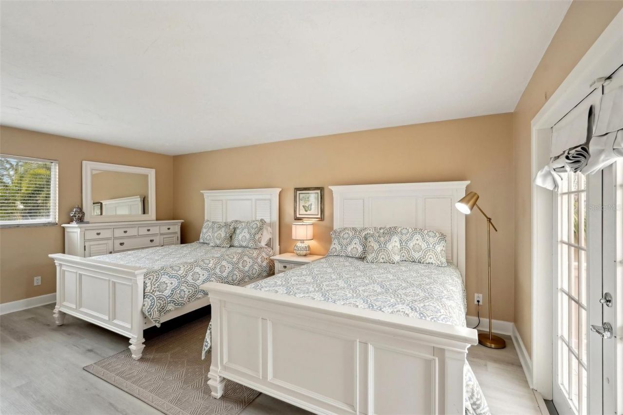 55 N Washington Drive, Sarasota, FL 34236 Photo