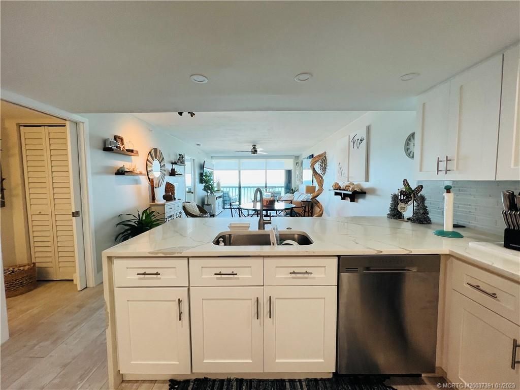 8880 S Ocean Drive, Unit 1102, Jensen Beach, FL 34957 Photo