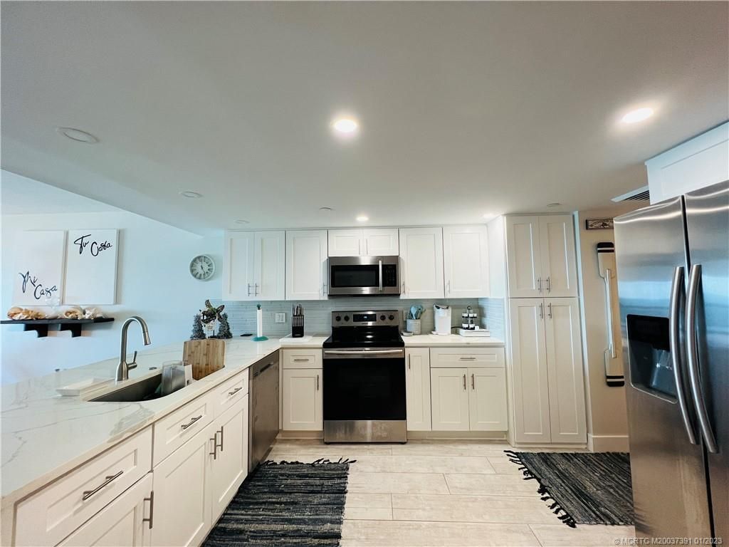 8880 S Ocean Drive, Unit 1102, Jensen Beach, FL 34957 Photo