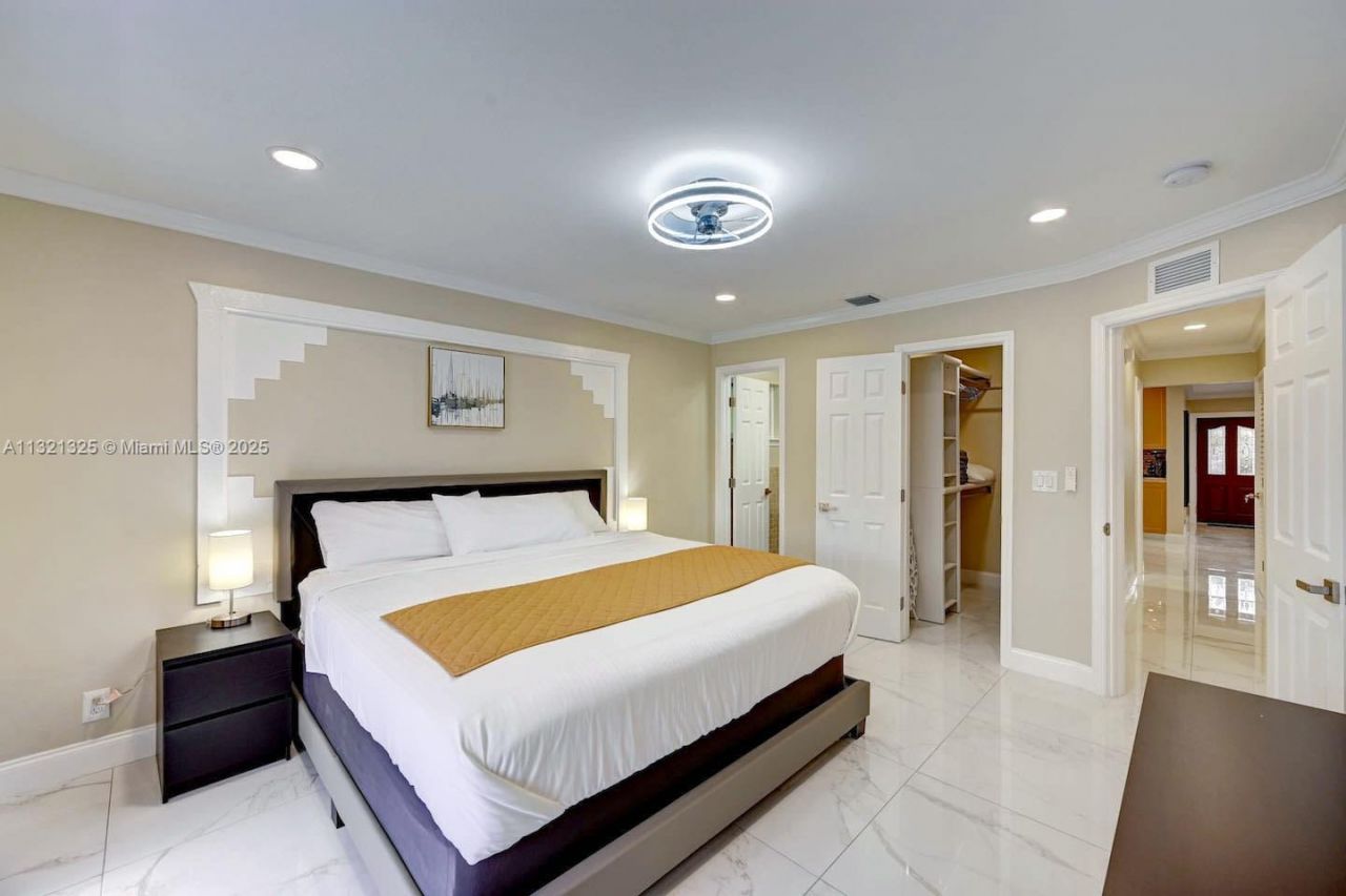 1020 N 13th Ter, Hollywood, FL 33019 Photo