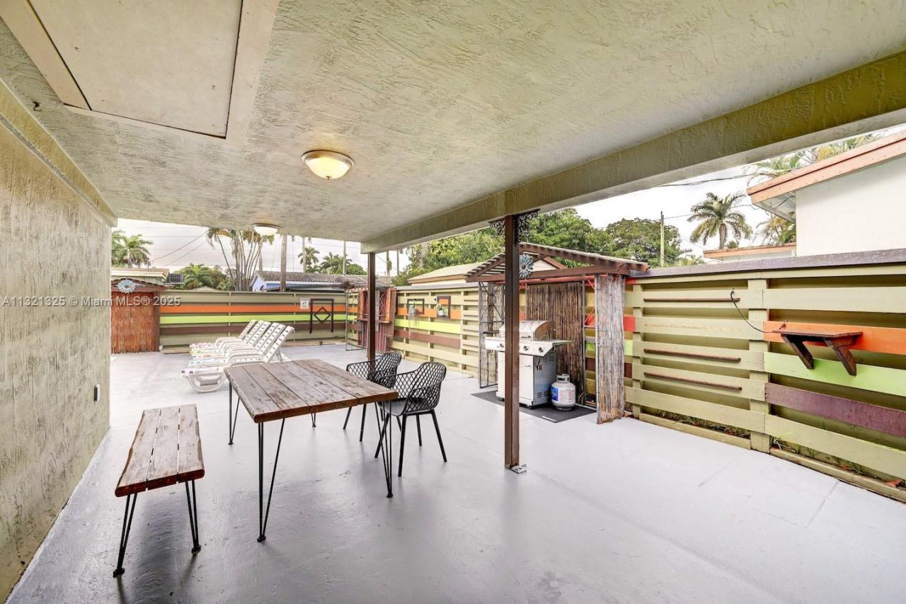 1020 N 13th Ter, Hollywood, FL 33019 Photo