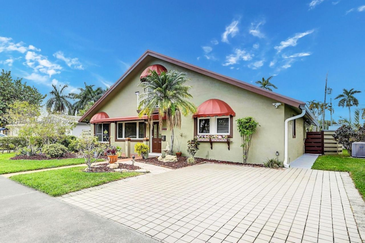 1020 N 13th Ter, Hollywood, FL 33019 Photo