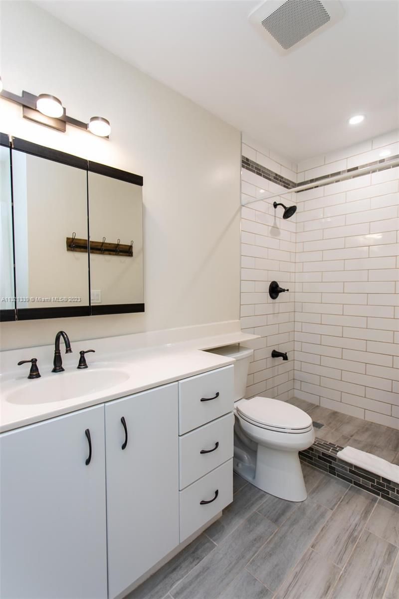 1120 N 13th Terrace, Hollywood, FL 33019 Photo