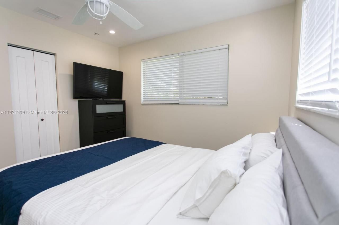 1120 N 13th Terrace, Hollywood, FL 33019 Photo