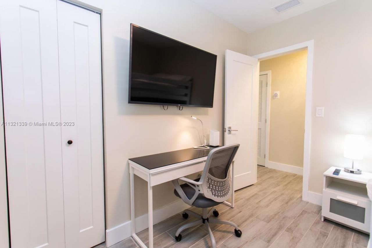 1120 N 13th Terrace, Hollywood, FL 33019 Photo