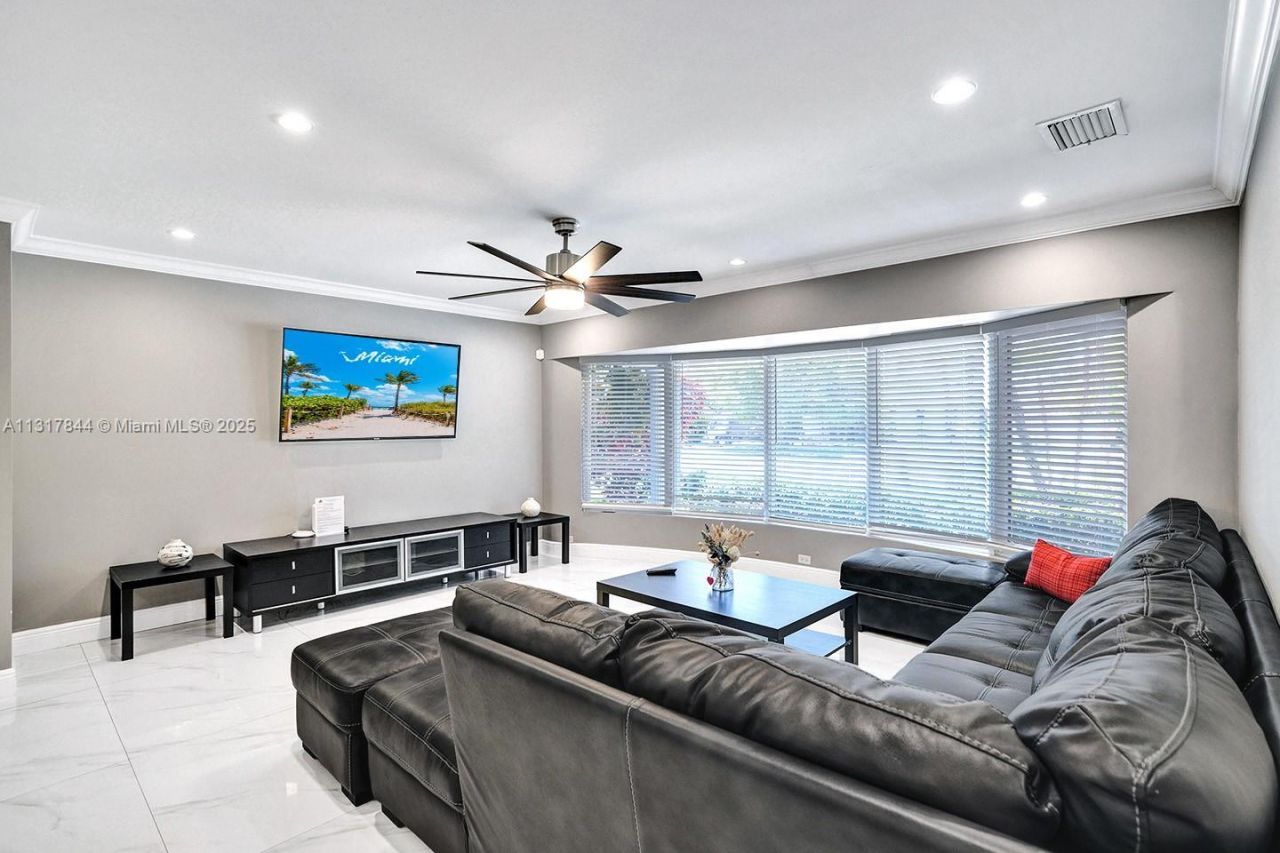 1301 Rodman St, Hollywood, FL 33019 Photo