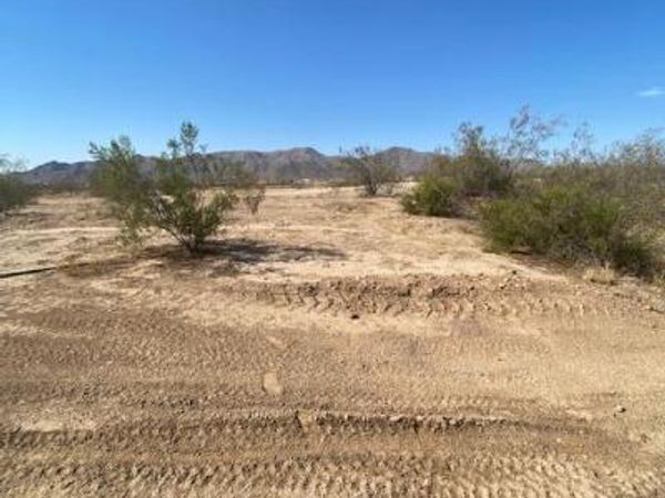 N 219th Avenue, Unit '''_''', Surprise, AZ 85387