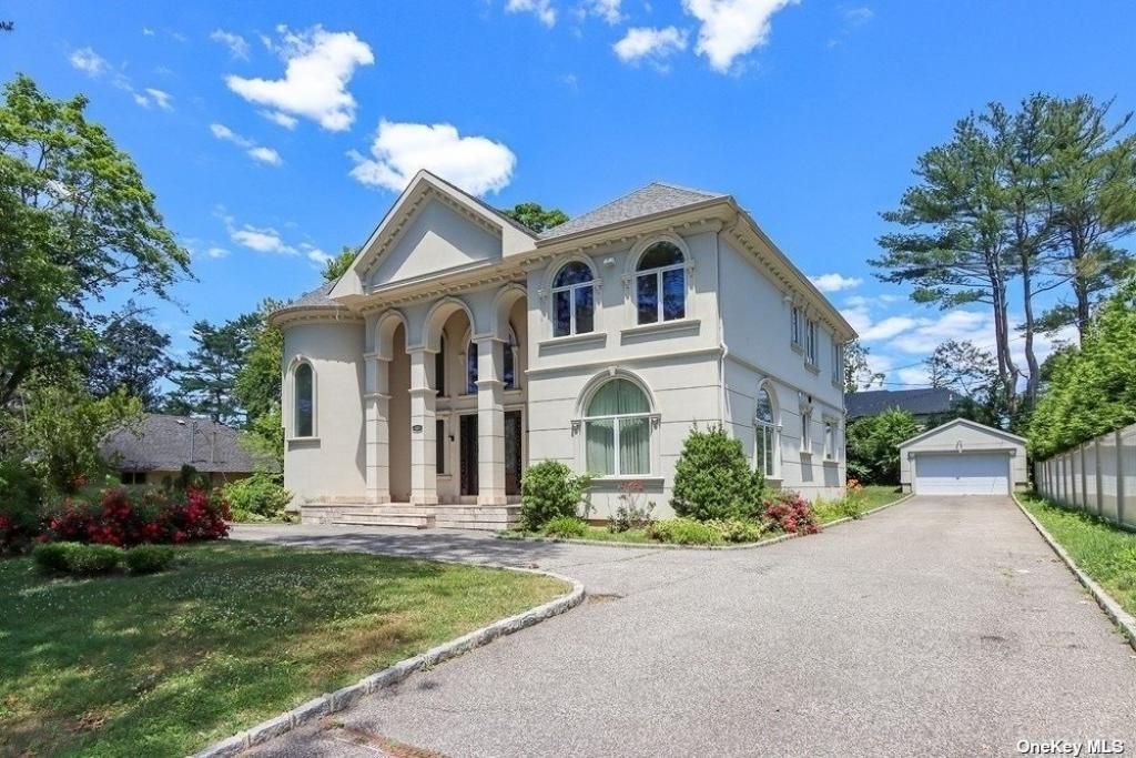 382 I U Willets Road, Roslyn Heights, NY 11577 Main Photo