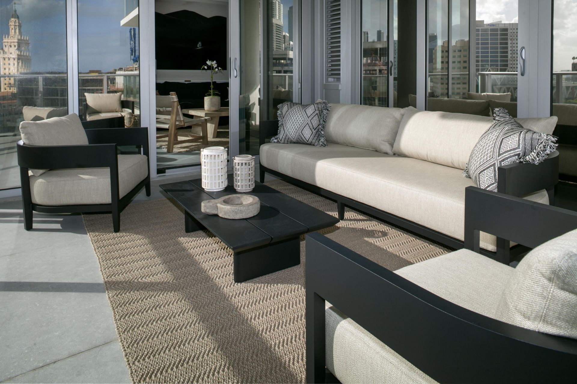 851 NE 1st Avenue, Unit 812, Miami, FL 33132 Photo