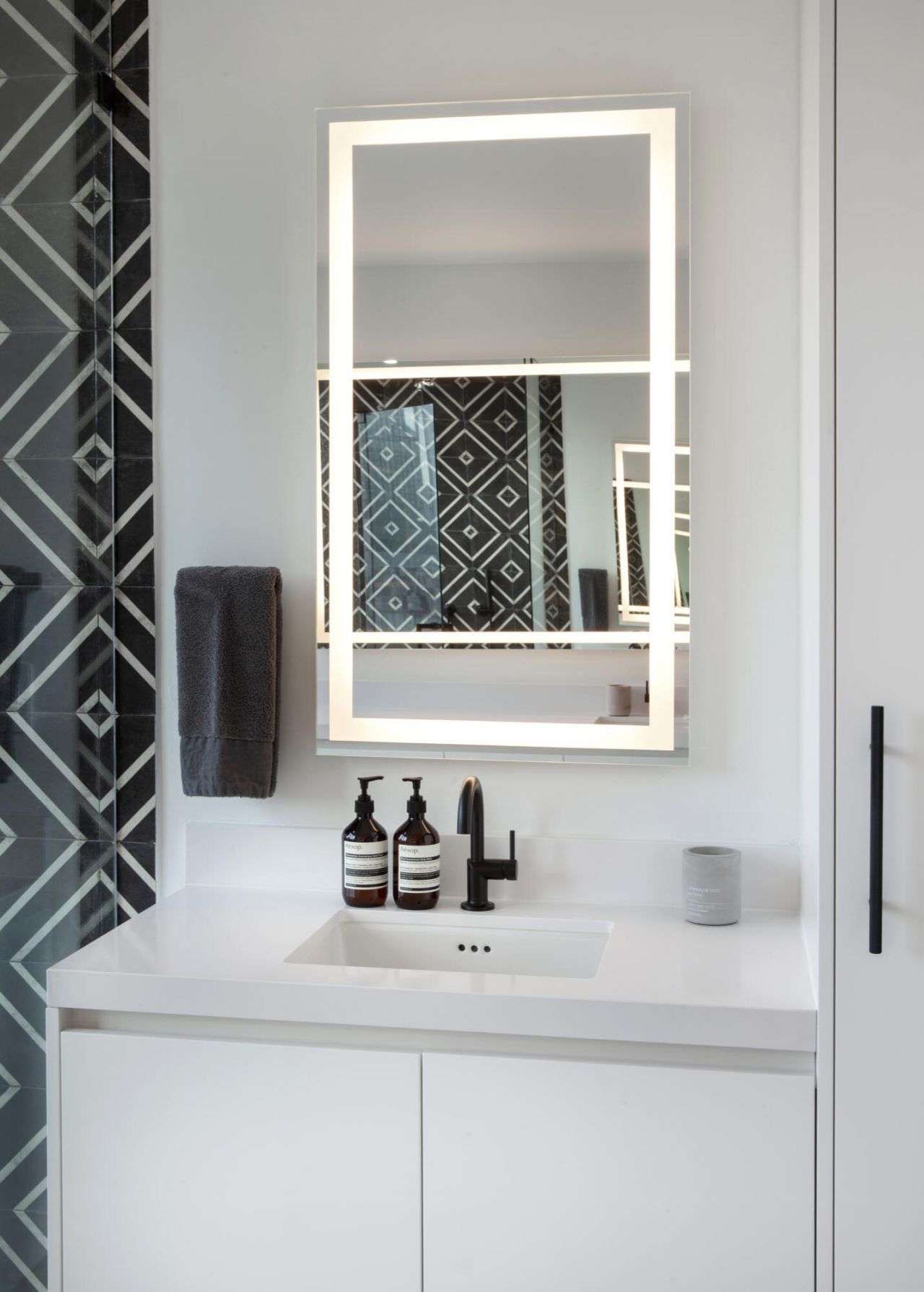 851 NE 1st Avenue, Unit 812, Miami, FL 33132 Photo