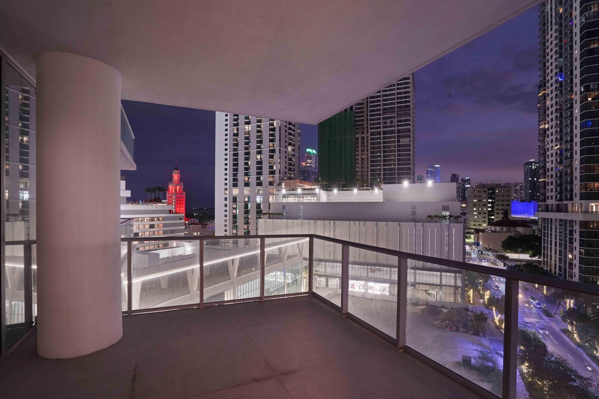 851 NE 1st Avenue, Unit 812, Miami, FL 33132 Photo